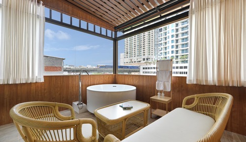 Deluxe Double Room, 2 Twin Beds, Non Smoking, City View