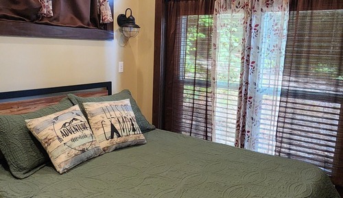 Grand Cabin, Multiple Beds, Patio, River View