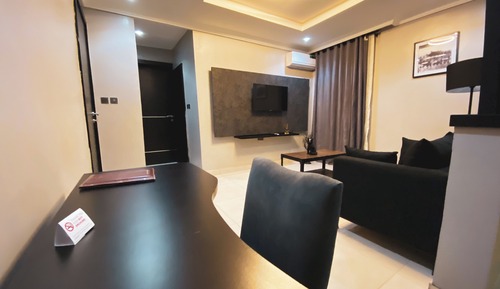 Signature Suite
