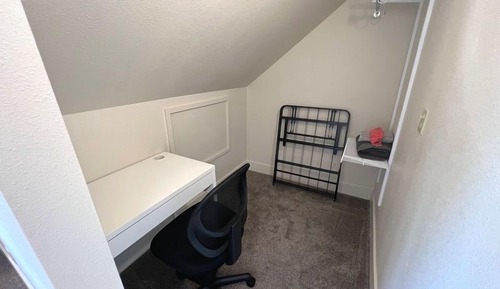 Deluxe Room, 1 Queen Bed, Non Smoking