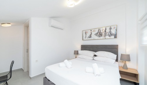 Loft, 2 Bedrooms, Pool Access