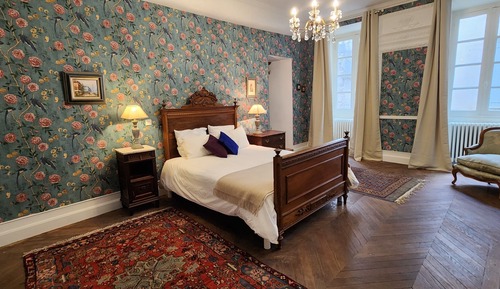 Deluxe Room, 1 Queen Bed, Mountain View