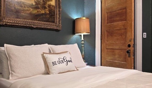 Classic Room, 1 Queen Bed, Garden View