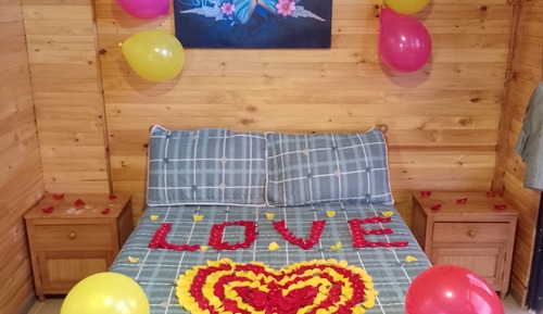 Romantic Suite, City View