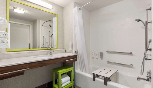 Room, 2 Queen Beds, Accessible (Mobility & Hearing, Roll-in Shower)