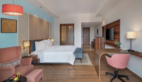 Deluxe Room, 1 Queen Bed