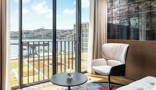 Premium Room, 1 King Bed, Sea View