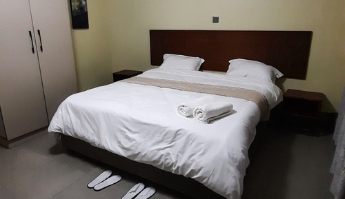 Elite Room, 1 King Bed