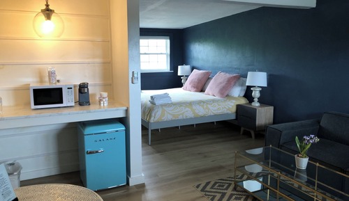 Classic Single Room, Partial Ocean View
