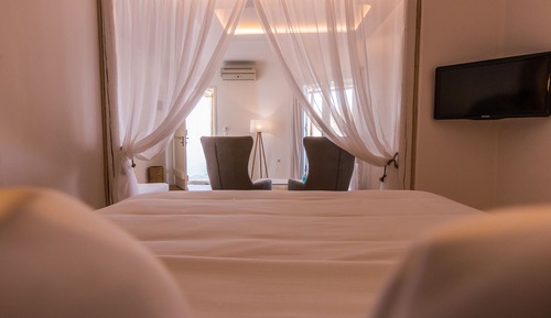 GERONTAS Suite Sea View with Outdoor Jacuzzi