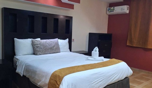 Classic Room, 1 Queen Bed