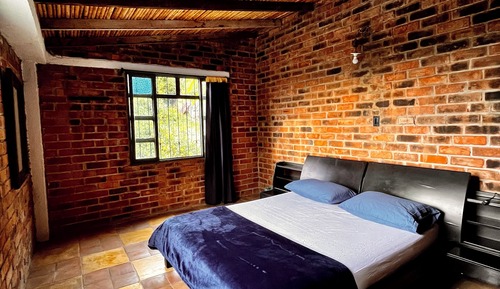 Presidential Room, 1 King Bed, Valley View