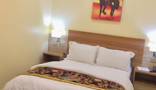 Elite Room