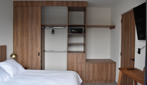 Exclusive Suite, 1 Queen Bed with Sofa bed, City View