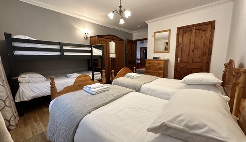 Family Room, Ensuite