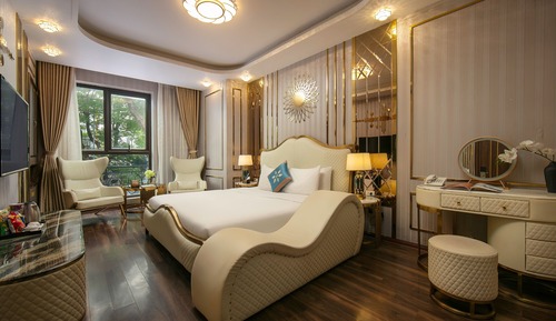 Deluxe Room, City View