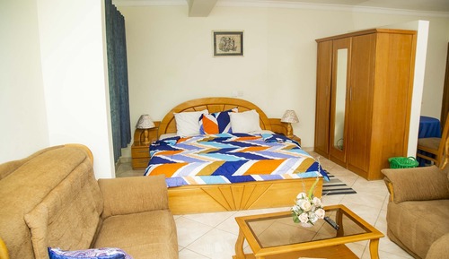 Executive Studio Suite