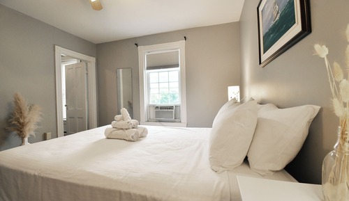 Classic Room, 1 Queen Bed
