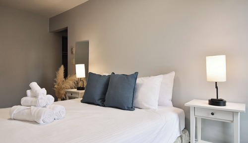 Classic Room, 1 Queen Bed