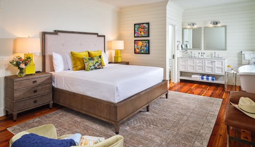Deluxe Suite