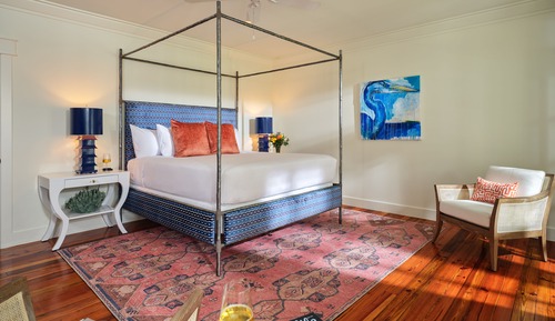 Deluxe Suite
