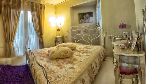 John Elite Room