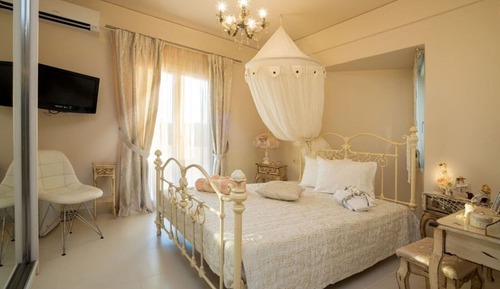 Thalia Exclusive Room