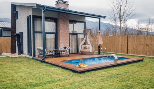 Deluxe Garden Villa with Heated Pool