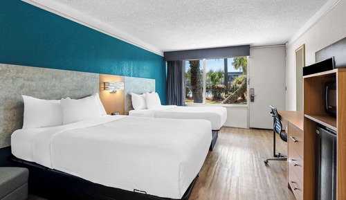 Standard Room, 2 Double Beds, Non Smoking