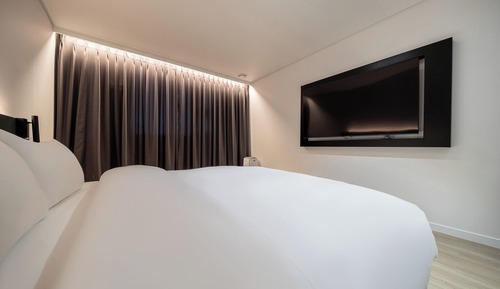 Deluxe View Room
