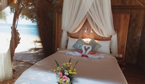 Premium Bungalow, 1 Queen Bed, Beach View, Beachfront (Beachfront Bungalow)