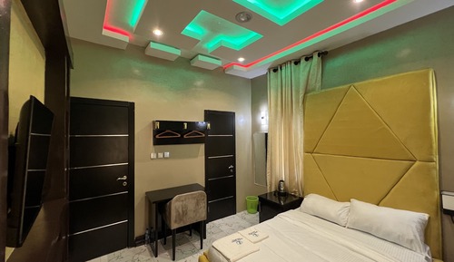 Premium Single Room