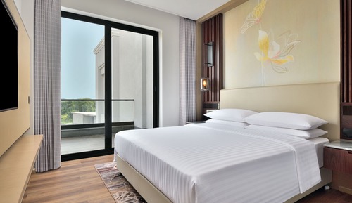 Deluxe Room, 1 King Bed, Non Smoking