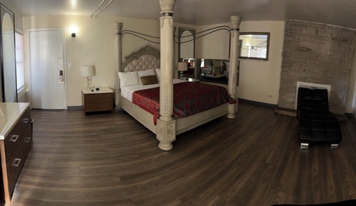 Suite, 1 King Bed, Hot Tub (Jacuzzi & Roman Bed)