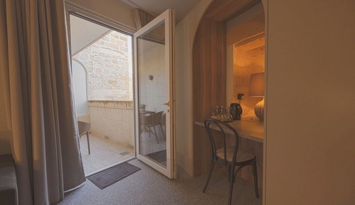 Superior Triple Room, 1 Bedroom, Balcony, Courtyard View