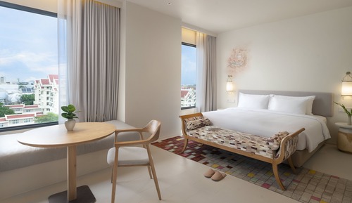Suite, 1 King Bed