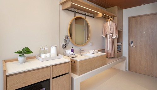 Deluxe Room, 1 King Bed