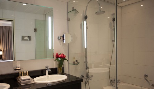 Signature Suite