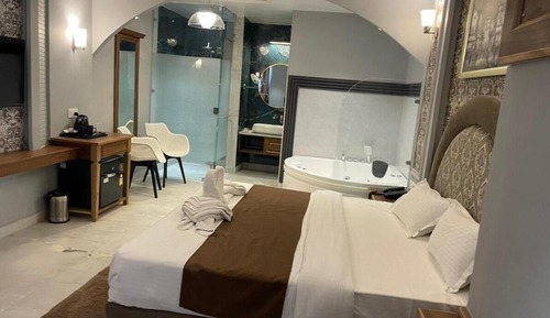 Royal Room