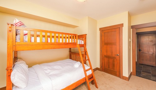 Stonegate Resort A206 | 3BR