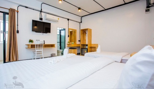 Deluxe Double or Twin Room