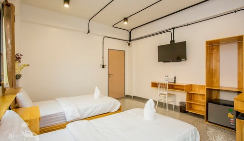 Deluxe Triple Room