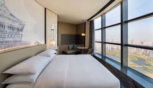 Executive Room, 1 King Bed