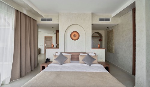 Rooftop Jacuzzi (adults only +16 years old)