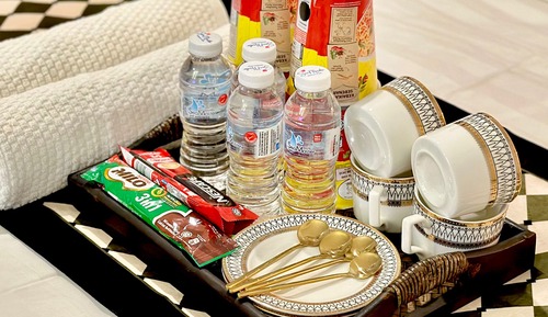 Basic Room, 2 Queen Beds, Non Smoking, Private Bathroom