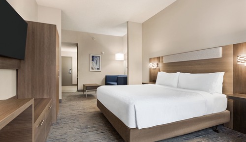 Suite, 1 Queen Bed, Accessible (Hearing)