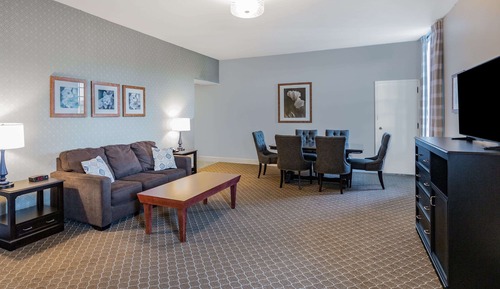 Suite, 1 King Bed, Non Smoking, Balcony (Parlor)