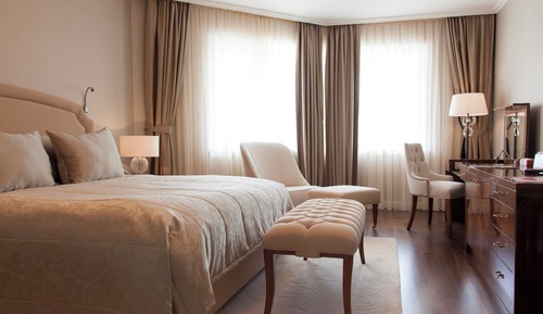 Corner Suite