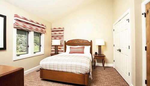 Dollar Cottage