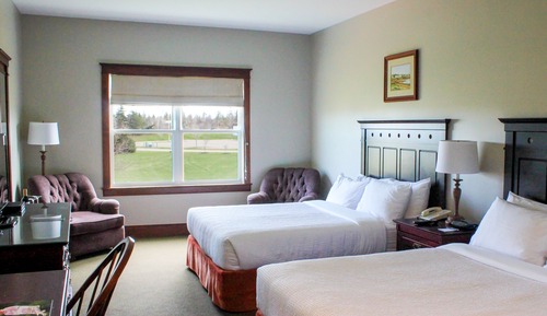 Deluxe Room, 2 Queen Beds, Golf View